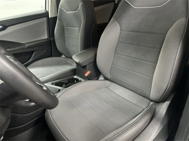 Thumbnail: 2024 Volkswagen Taos - 10