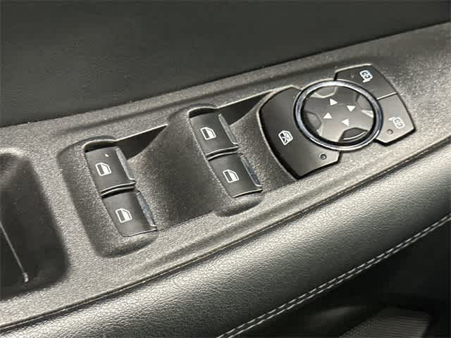 Thumbnail: 2022 Ford Edge - 20