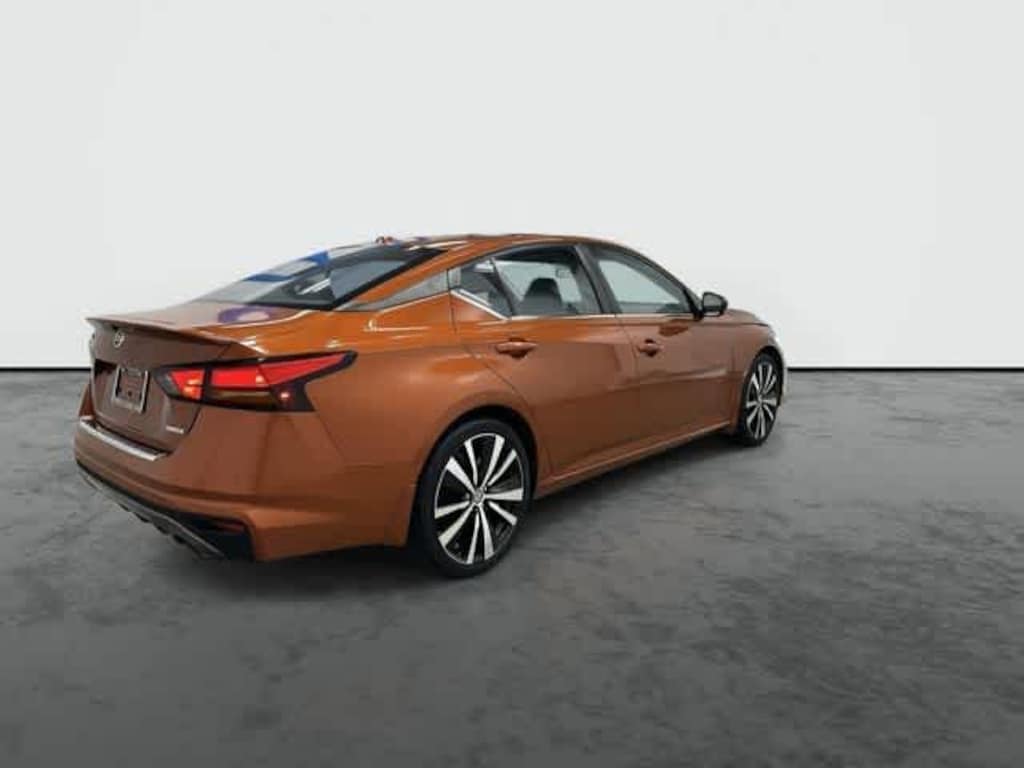Used 2022 Nissan Altima 2.0 SR Sedan