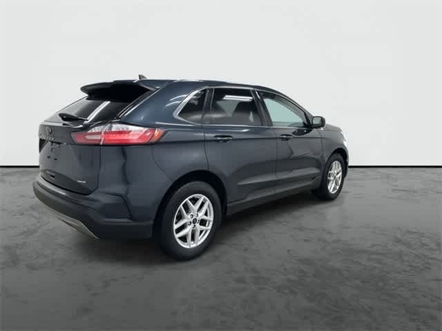 2022 Ford Edge SEL photo 4