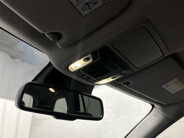 Thumbnail: 2016 Honda Pilot - 21