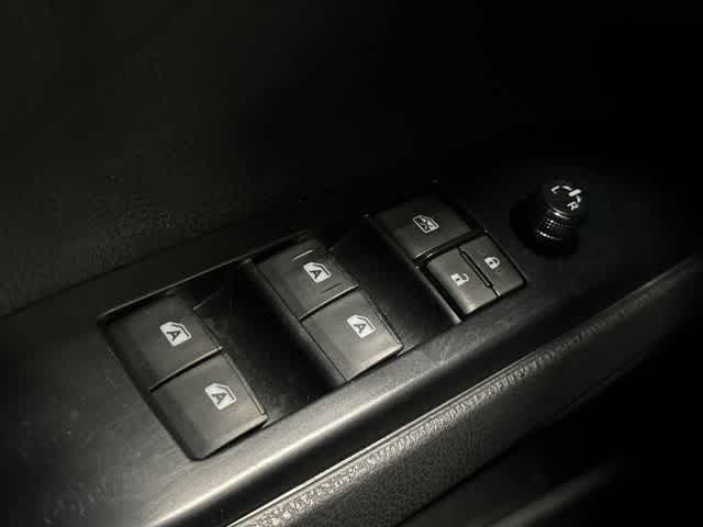 Thumbnail: 2020 Toyota Camry - 19