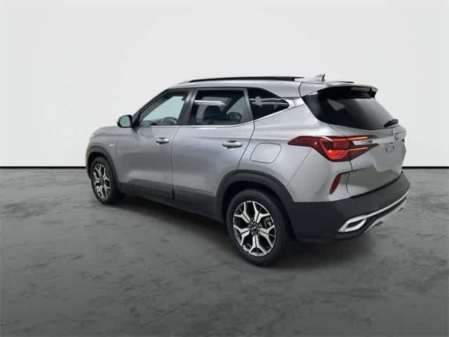 2021 Kia Seltos EX 9
