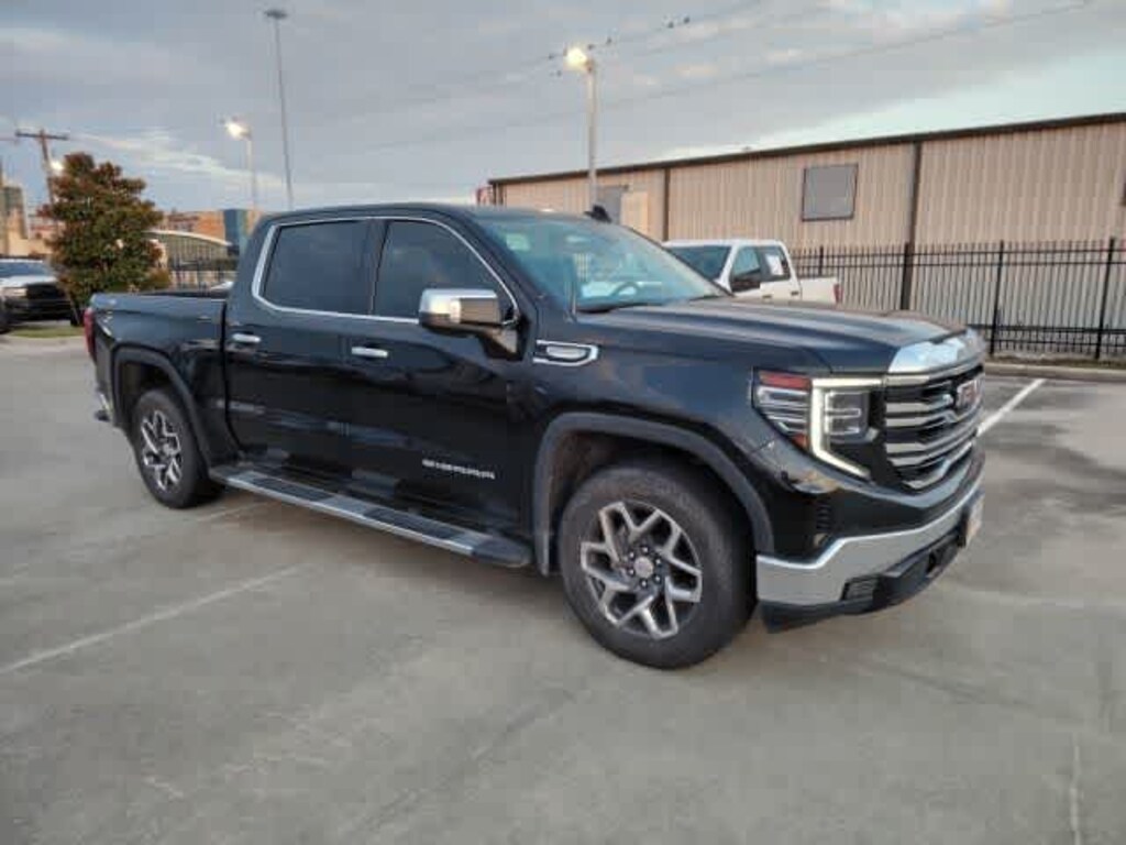 Used 2023 GMC Sierra 1500 SLT Truck Crew Cab