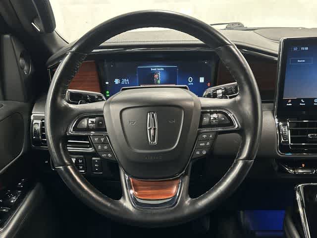 Thumbnail: 2024 Lincoln Navigator - 15