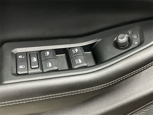 Thumbnail: 2023 Jeep Grand Cherokee - 20