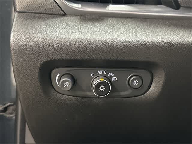 Thumbnail: 2018 Chevrolet Traverse - 19