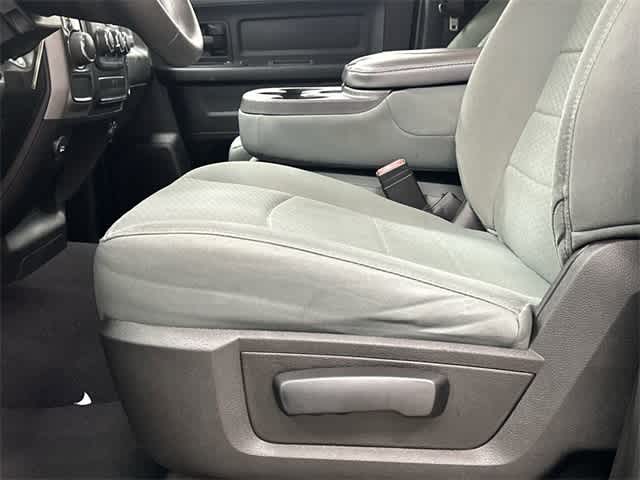 Thumbnail: 2020 RAM 1500 Classic - 26