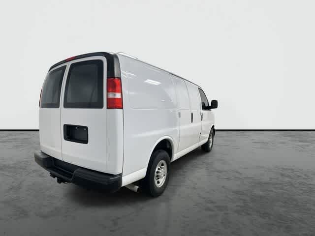 Thumbnail: 2019 Chevrolet Express - 3