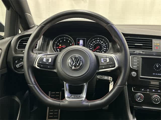 Thumbnail: 2016 Volkswagen Golf - 15