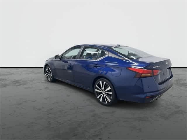 2022 Nissan Altima SR 9