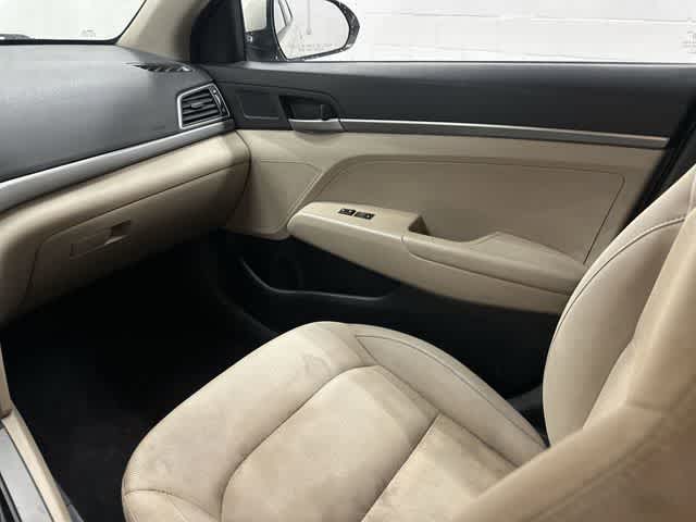 Thumbnail: 2017 Hyundai Elantra - 13