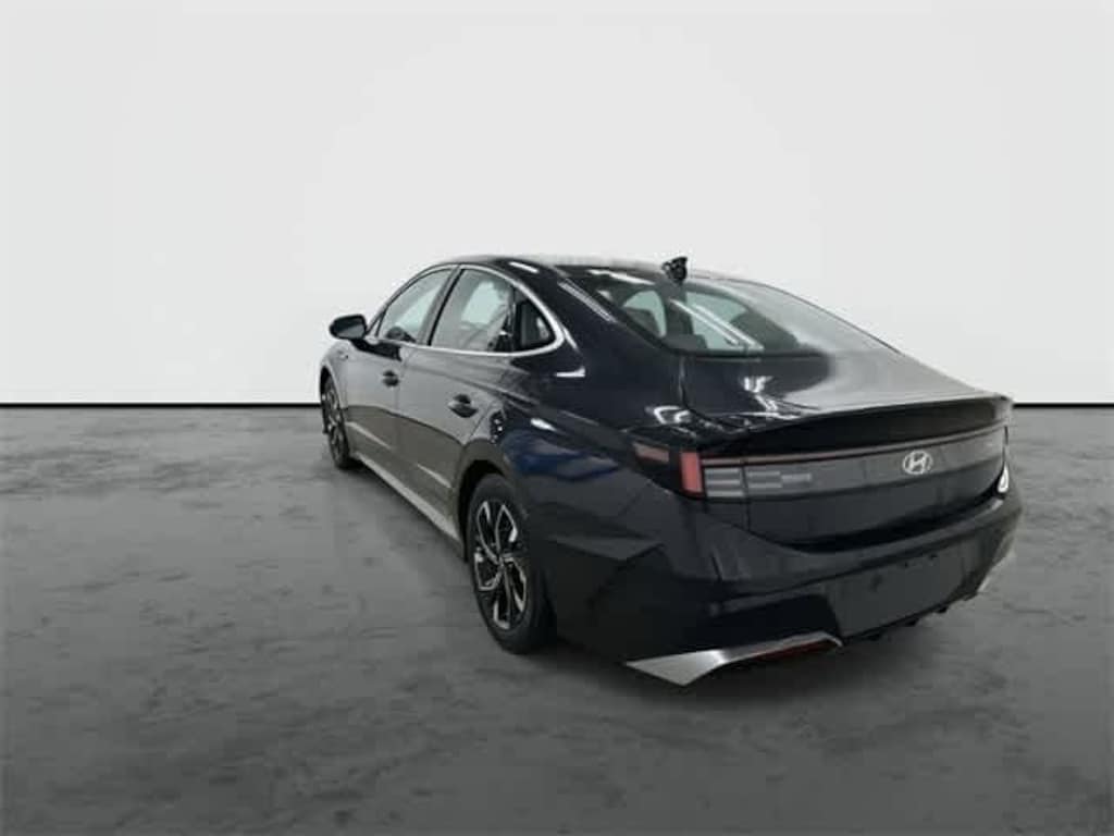 Used 2024 Hyundai Sonata SEL Sedan