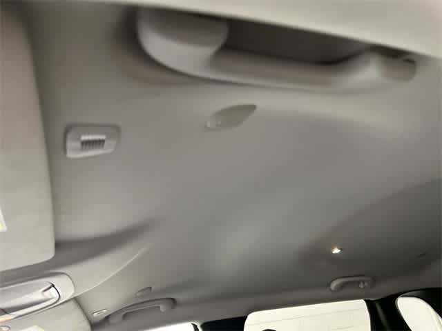 Thumbnail: 2019 Jeep Cherokee - 27