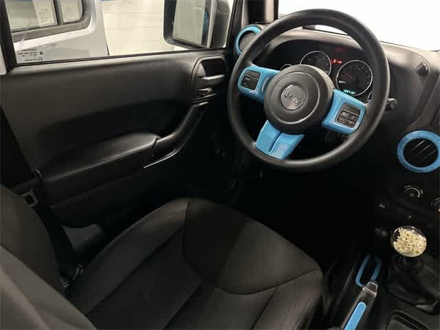 Thumbnail: 2015 Jeep Wrangler - 12