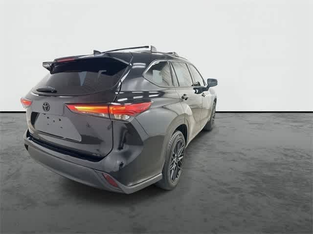 Thumbnail: 2020 Toyota Highlander - 3