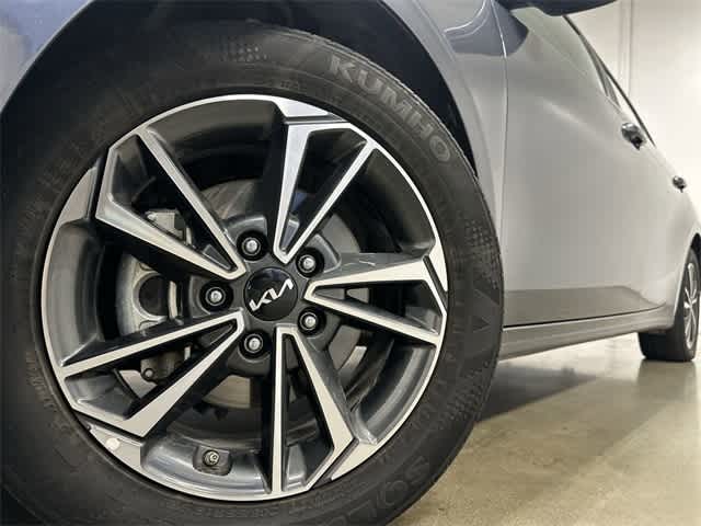 Thumbnail: 2024 Kia Forte - 28