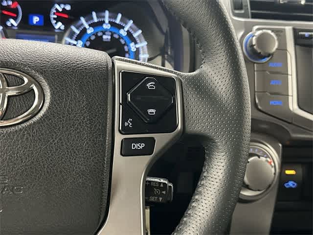 Thumbnail: 2015 Toyota 4Runner - 18
