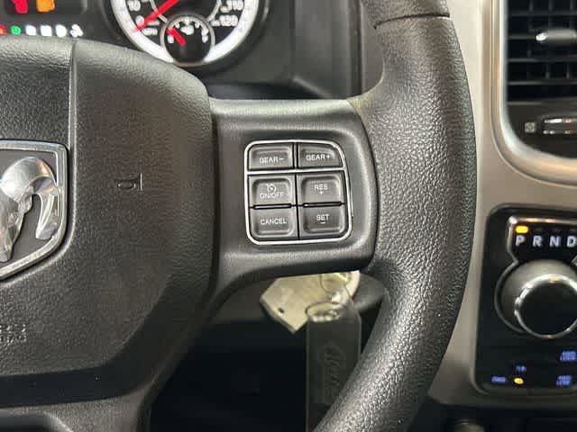 Thumbnail: 2020 RAM 1500 Classic - 18