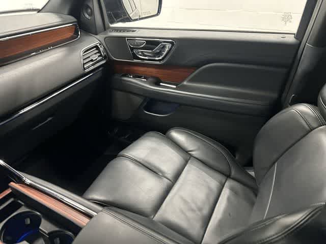 Thumbnail: 2024 Lincoln Navigator - 13
