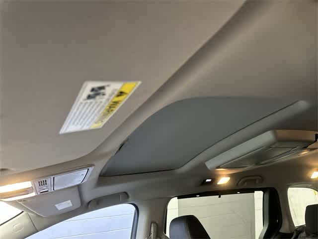 Thumbnail: 2022 Honda Odyssey - 28