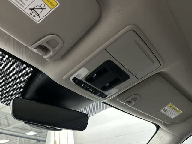 2025 Honda Pilot Touring - Photo 21