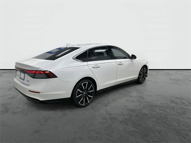 2025 Honda Accord Hybrid Touring photo 4