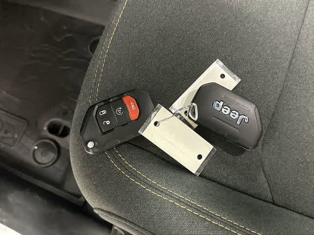 Thumbnail: 2024 Jeep Wrangler - 32