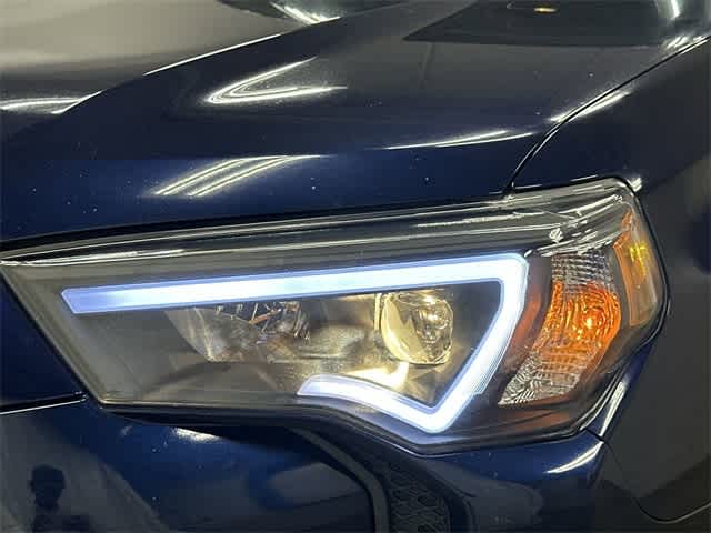 Thumbnail: 2015 Toyota 4Runner - 32
