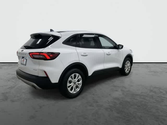 Thumbnail: 2025 Ford Escape - 4