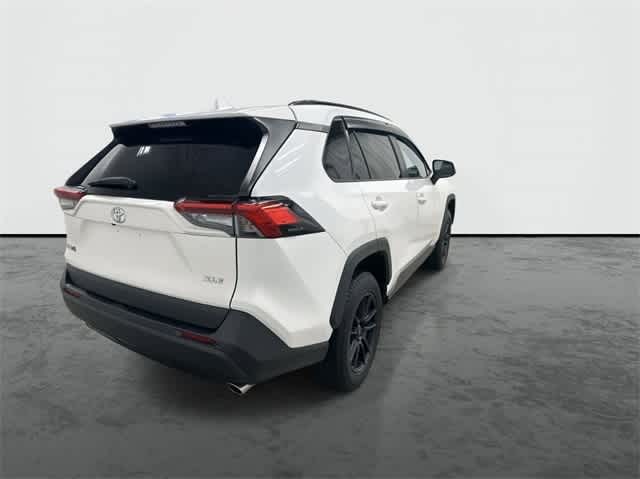 Thumbnail: 2019 Toyota RAV4 - 3