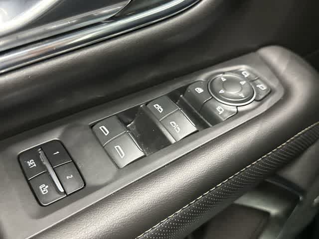 Thumbnail: 2023 Chevrolet Suburban - 20