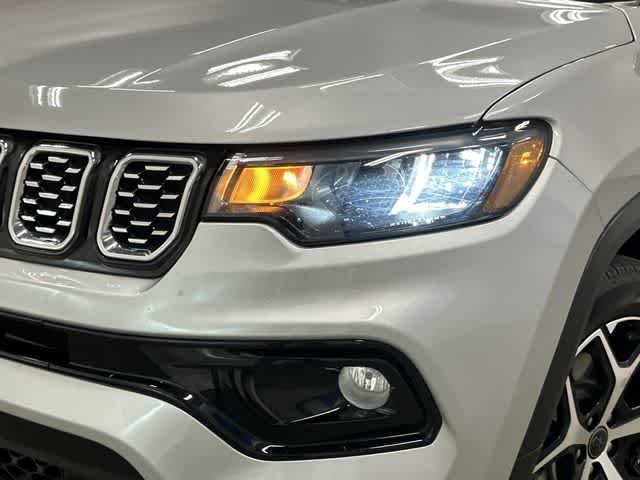 Thumbnail: 2025 Jeep Compass - 31