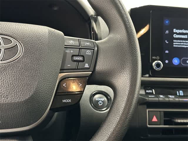 Thumbnail: 2025 Toyota Camry - 18