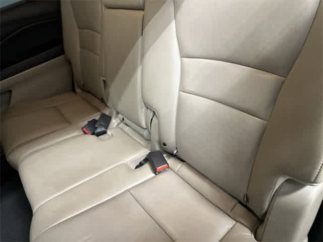 Thumbnail: 2019 Honda Pilot - 11