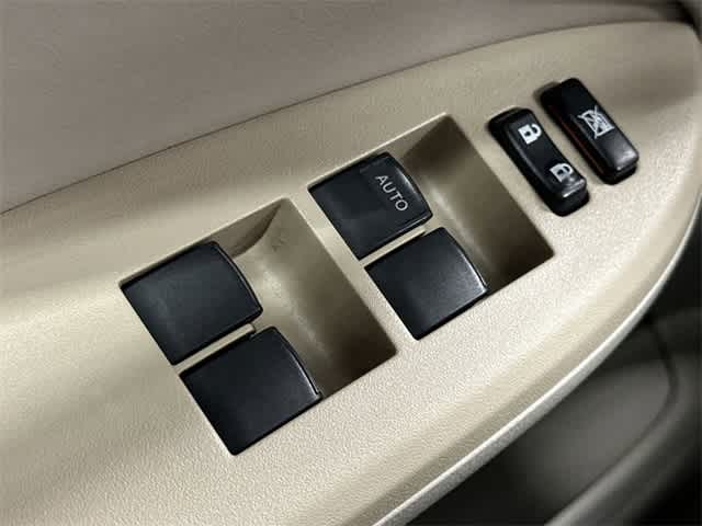 Thumbnail: 2009 Toyota Corolla - 21