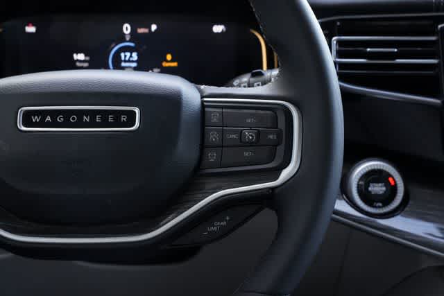 Thumbnail: 2022 Jeep Wagoneer - 11