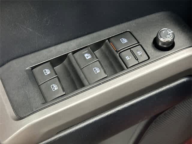 Thumbnail: 2016 Toyota Tacoma - 20