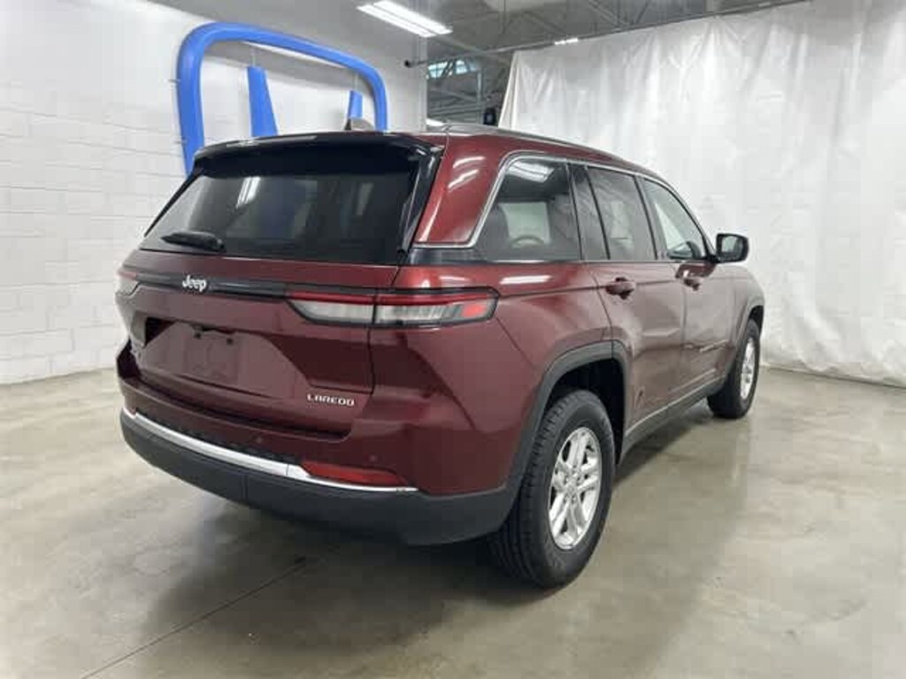 Used 2023 Jeep Grand Cherokee Laredo SUV