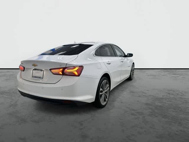 Thumbnail: 2024 Chevrolet Malibu - 3