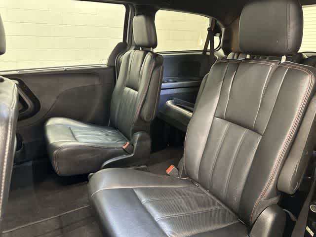 Thumbnail: 2019 Dodge Grand Caravan - 14