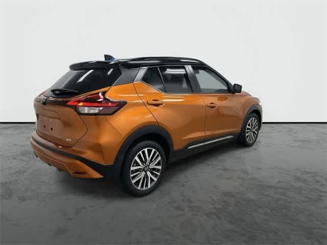 Thumbnail: 2023 Nissan Kicks - 4