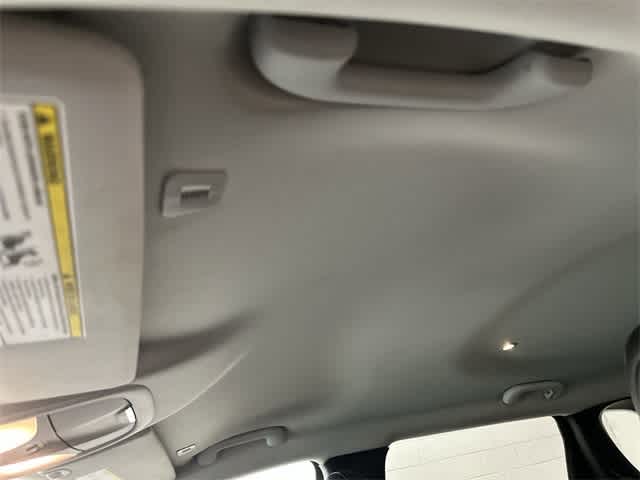 Thumbnail: 2019 Jeep Cherokee - 27