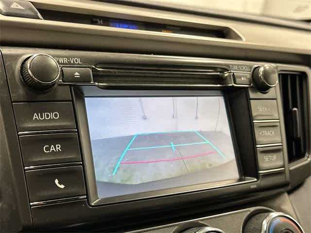 Thumbnail: 2015 Toyota RAV4 - 23