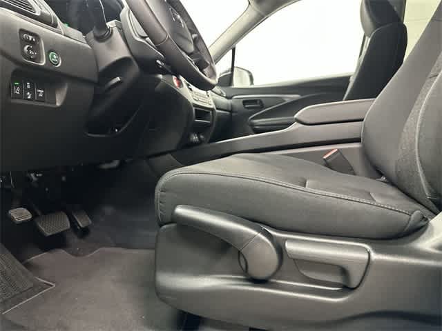 Thumbnail: 2025 Honda Ridgeline - 26