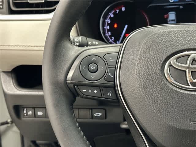 Thumbnail: 2023 Toyota RAV4 - 17