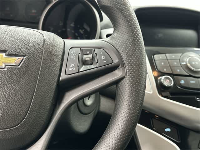 Thumbnail: 2016 Chevrolet Cruze - 18