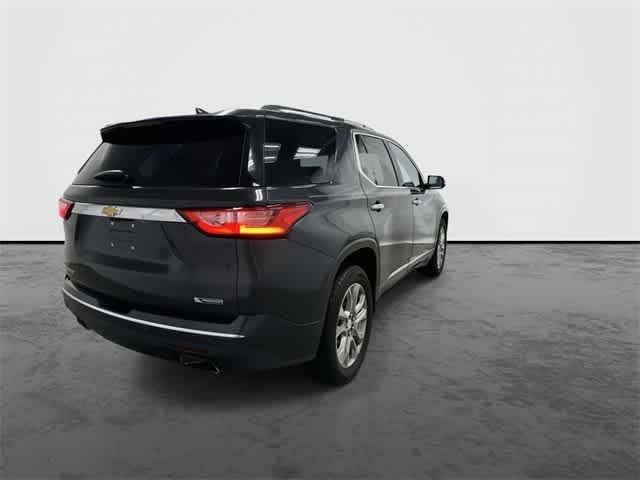 2018 Chevrolet Traverse Premier photo 3