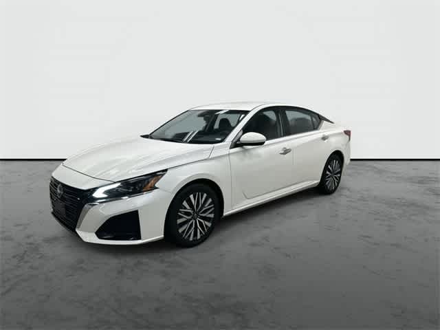 Thumbnail: 2023 Nissan Altima - 8