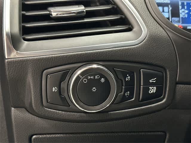 Thumbnail: 2024 Ford Edge - 19